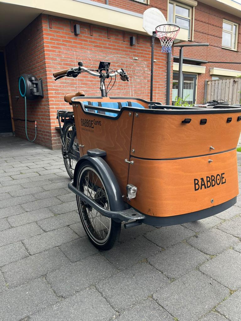 Babboe Curve electronische fiets, Fietsen en Brommers, Fietsen | Bakfietsen, 4 kinderen of meer, Huif, Zo goed als nieuw, Schijfrem
