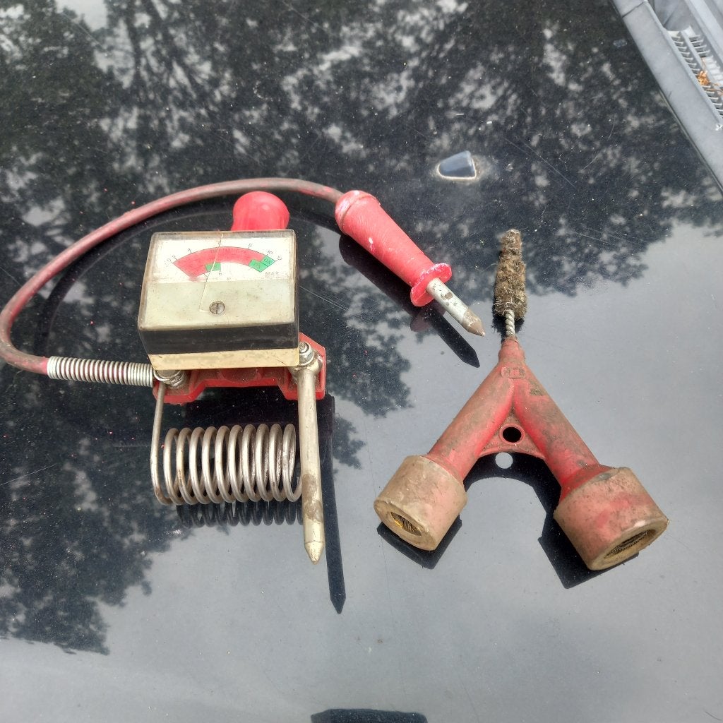 ANTIEKE ACCU TESTER EN POLEN REINIGER VOOR IN DE MANCAVE, Ophalen of Verzenden, Gebruikt