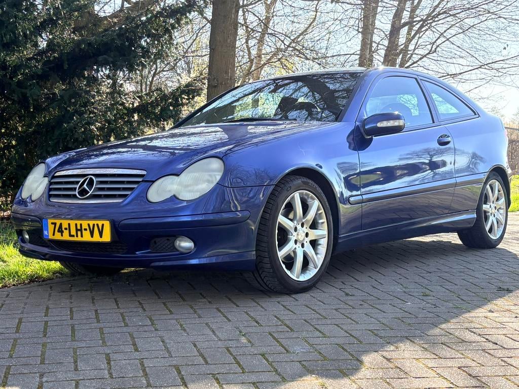 Mercedes-Benz C-Klasse  Sportc.1.8 APK t/m juni 2027 !!!, Auto's, 1796 cc, Handgeschakeld, Grijs, Euro 4