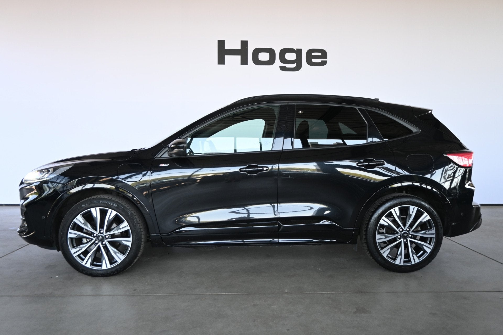 Ford Kuga 2.5 PHEV Vignale Automaat Navigatie Stoelverwarmin, Auto's, Gebruikt, 4 cilinders, Met garantie (alle), Leder en Stof