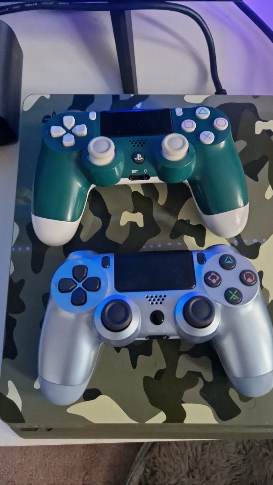 PlayStation 4 Slim Camouflage met 1 controller en games, Met games, Ophalen of Verzenden, Zo goed als nieuw, 1 TB