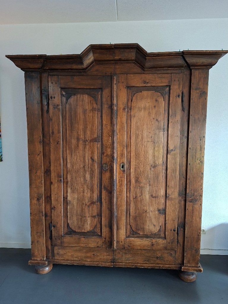 Antieke kast, Ophalen