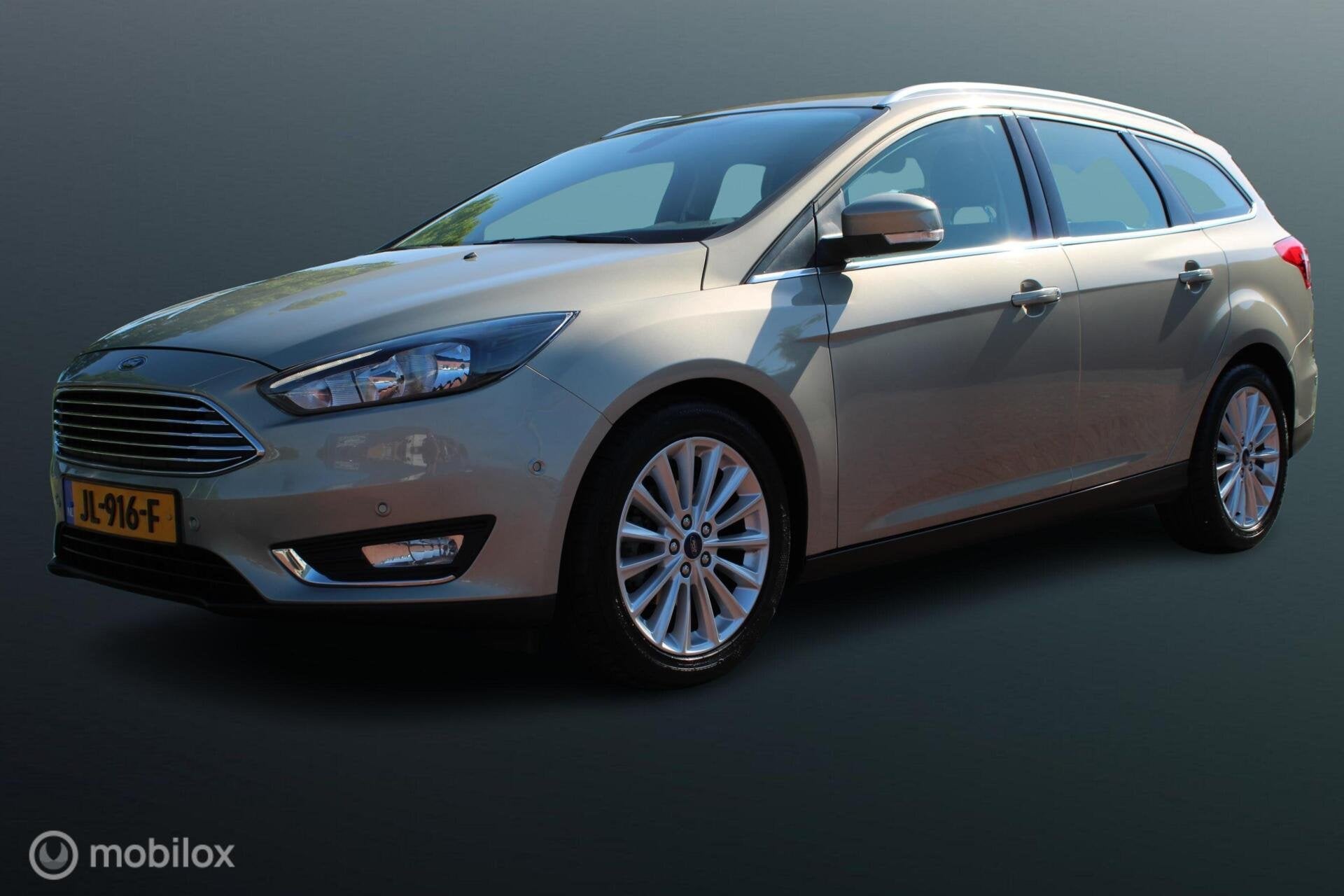 Ford Focus Wagon 1.0 Ecoboost 125 PK Titanium, 43000 KM !, N, Auto's, Ford, Gebruikt, Origineel Nederlands, Handgeschakeld, 1216 kg