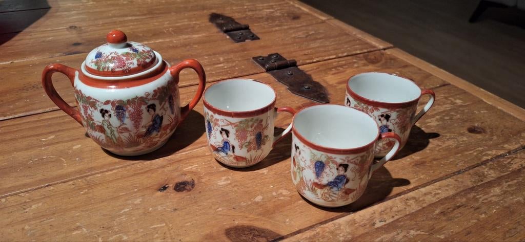 Japans theeservies: 3 kopjes en suikerpot met Geisha, Ophalen of Verzenden