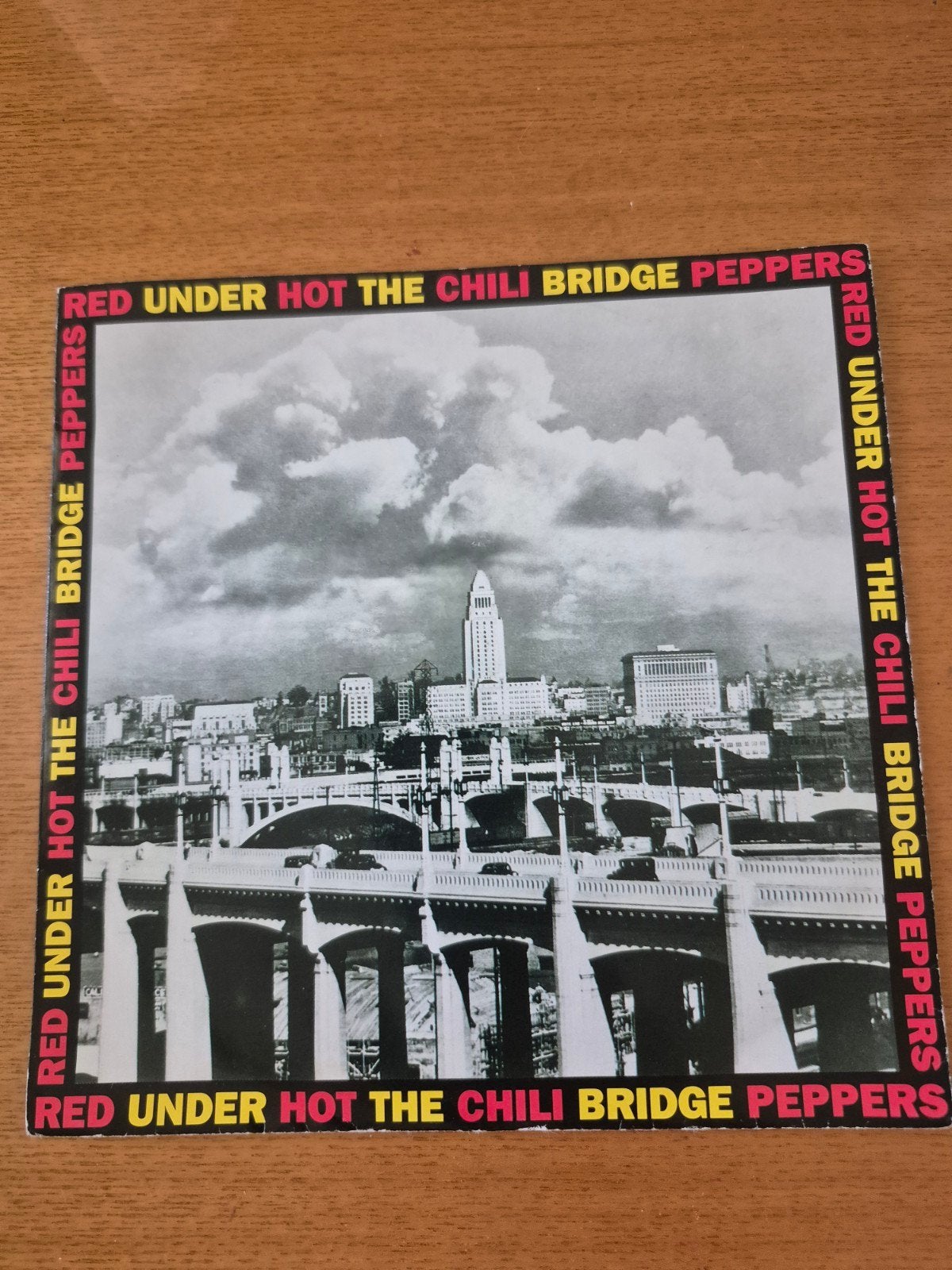 Red Hot Chili Peppers - Under The Bridge 7" Single, Ophalen of Verzenden, Gebruikt, Alternative Rock, Single