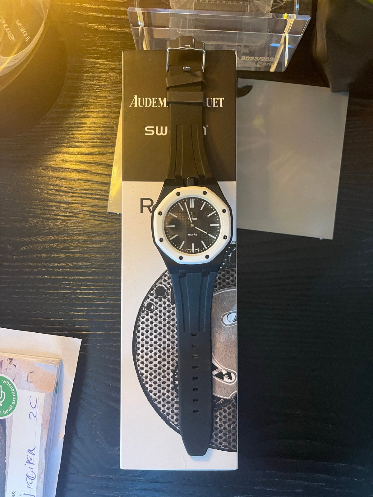 Audemars Piguet x Swatch Royal Pop Ocho Negro Horloge, Kunststof, Polshorloge, Swatch, Ophalen of Verzenden