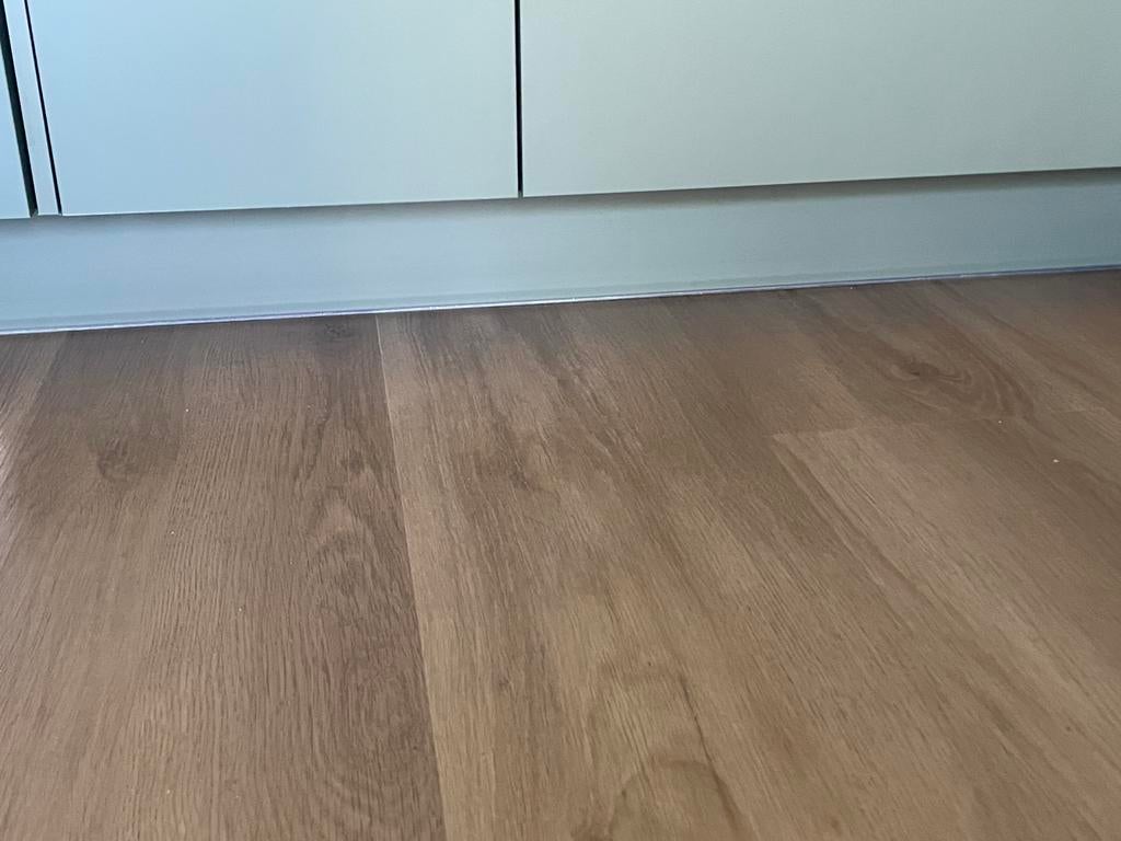 Nickebo grijsgroen plinten, Ophalen, Zo goed als nieuw, Mdf, 200 tot 250 cm