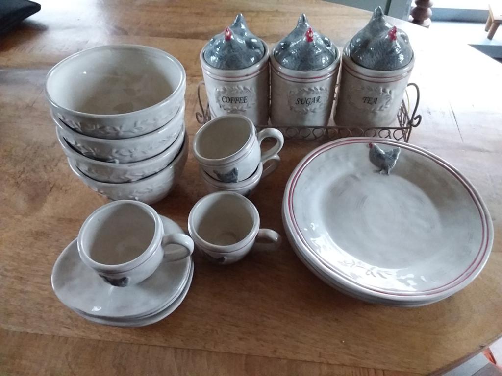 nieuw kippen servies home lifestyle 4 pers kippenservies, Ophalen of Verzenden, Nieuw, Porselein, Overige stijlen