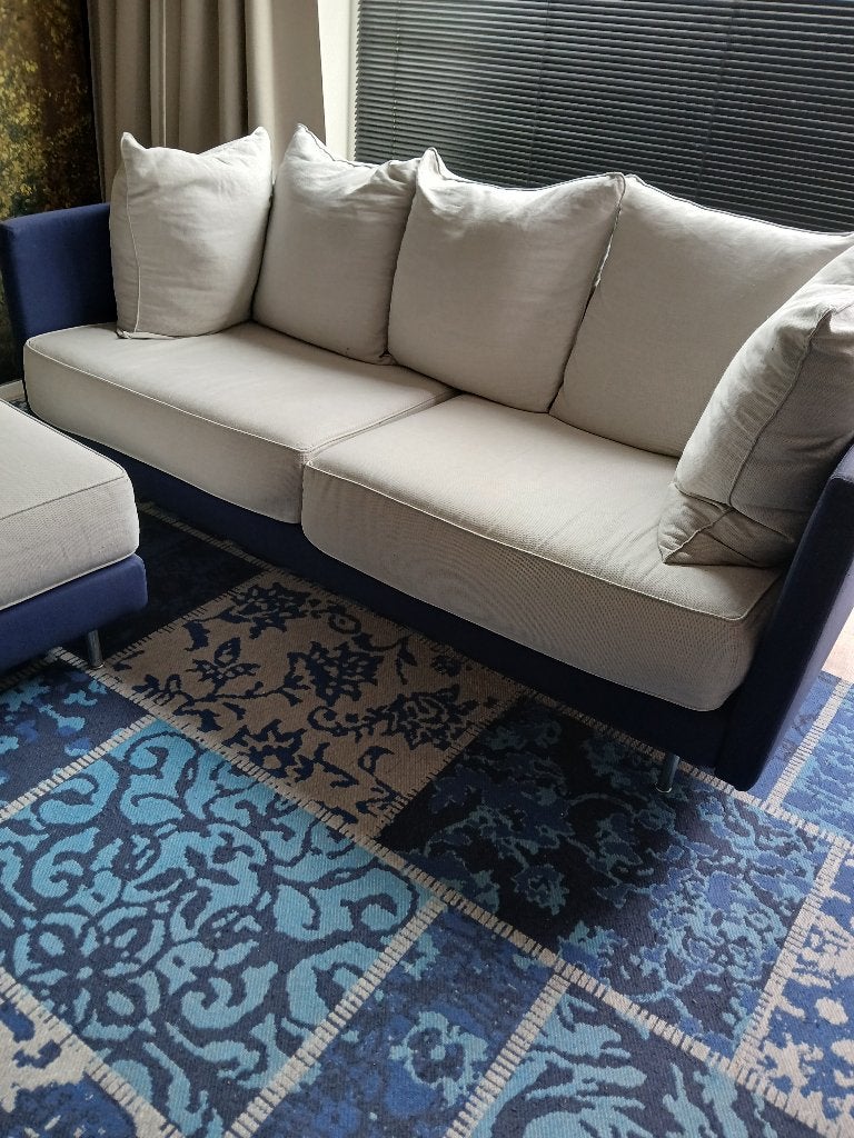 Blauwe bank met chaise longue beige kussens (gratis), Huis en Inrichting, Banken | Bankstellen, Ophalen, Gebruikt, 150 tot 200 cm