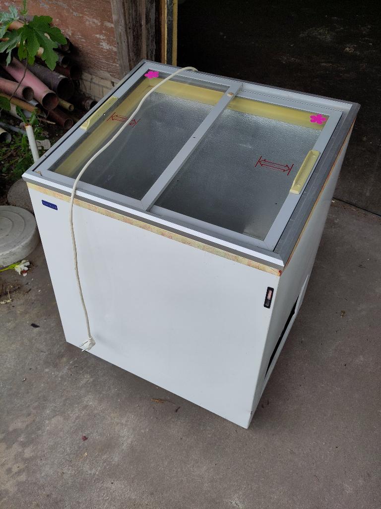 diepvrieskist met glazen deksel, Vrieskist, Gebruikt, Ophalen, 85 tot 120 cm