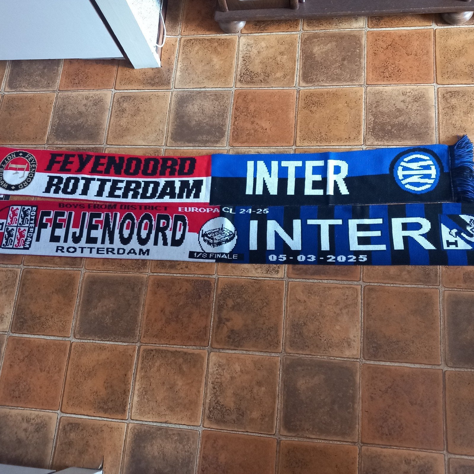 feyenoord-inter  sjaals, Verzamelen, Ophalen of Verzenden, Nieuw, Feyenoord, Vaantje of Sjaal