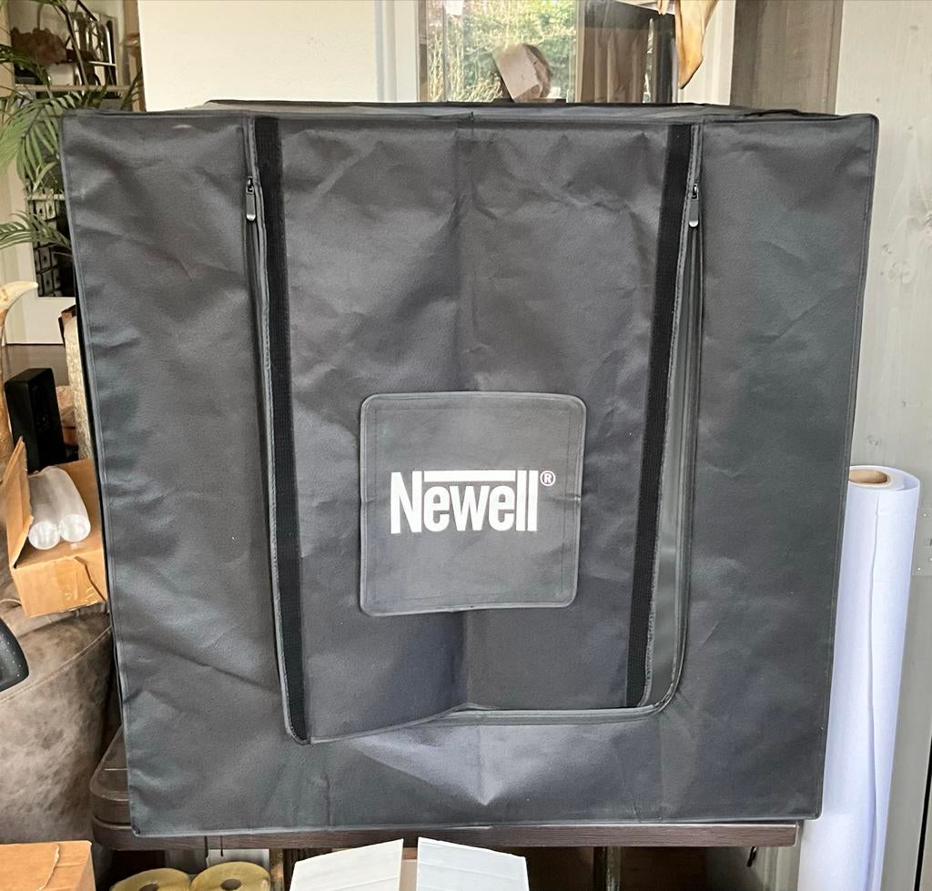 Newell M80 II Fotostudio met draagtas en achtergronden, Audio, Tv en Foto, Fotografie | Fotostudio en Toebehoren, Zo goed als nieuw