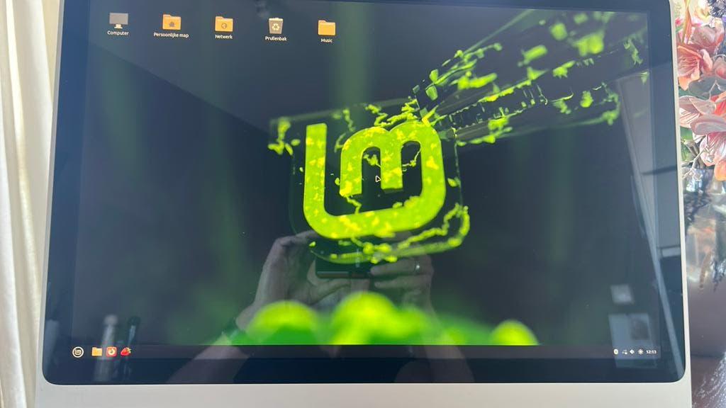 Imac 24 inch als music player mag weg, Computers en Software, Apple Desktops, Gebruikt, 2 tot 3 Ghz, IMac, Ophalen of Verzenden