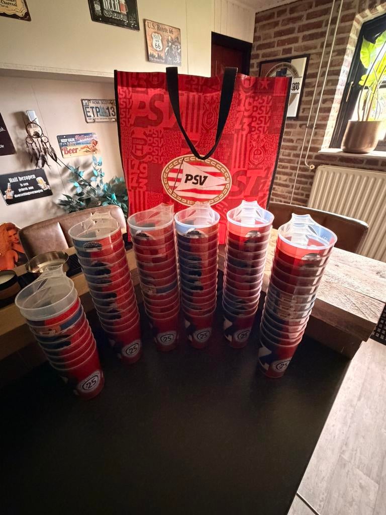 Psv drinkbekers 0,5Ltr, Ophalen, Zo goed als nieuw