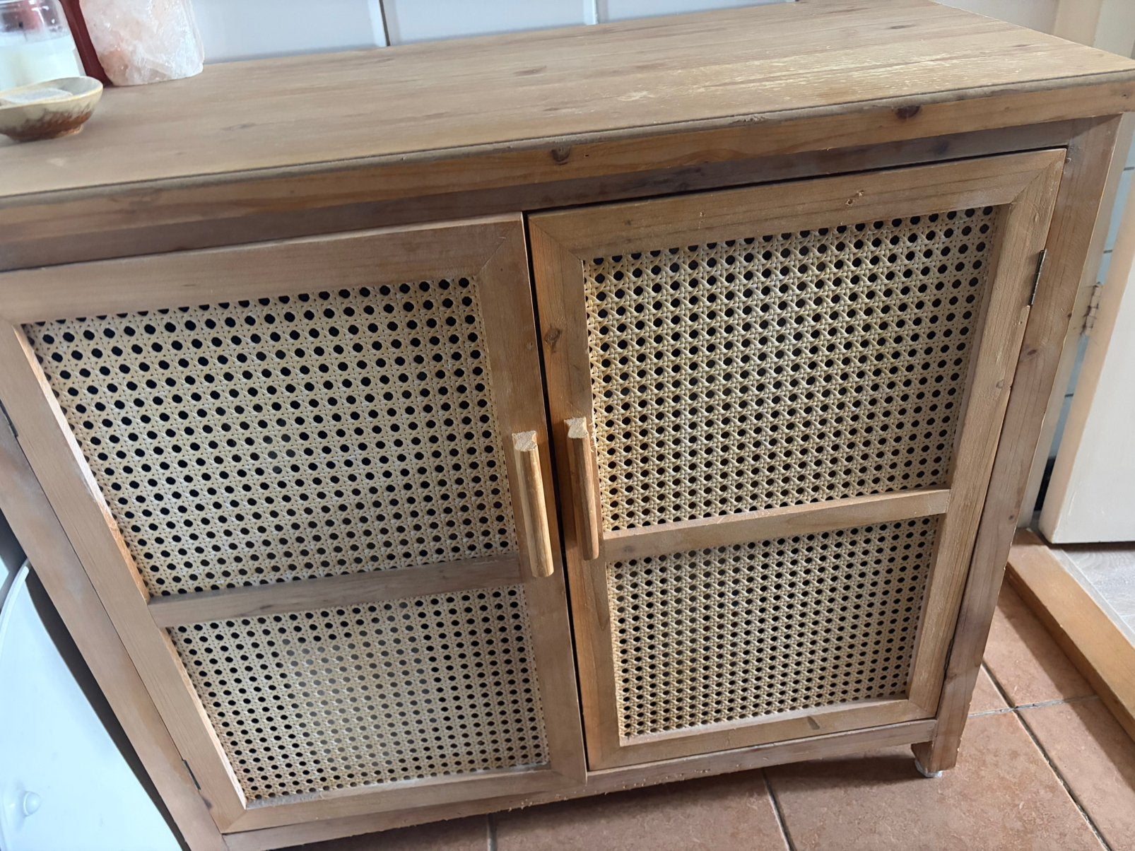 Rotan kastje, Huis en Inrichting, Kasten | Dressoirs, Ophalen, Met deur(en), 50 tot 100 cm, Zo goed als nieuw