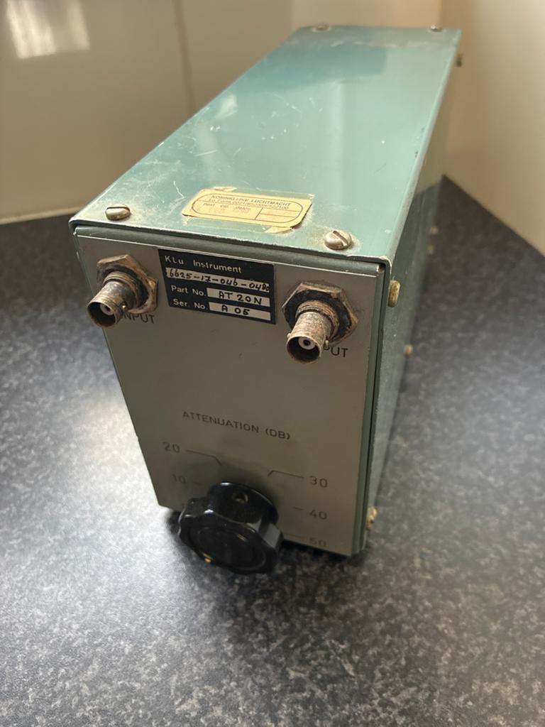 KLU Instrument AT 20N Antenne Verzwakker (Niet Getest), Telecommunicatie, Antennes en Masten, Ophalen of Verzenden, Niet werkend