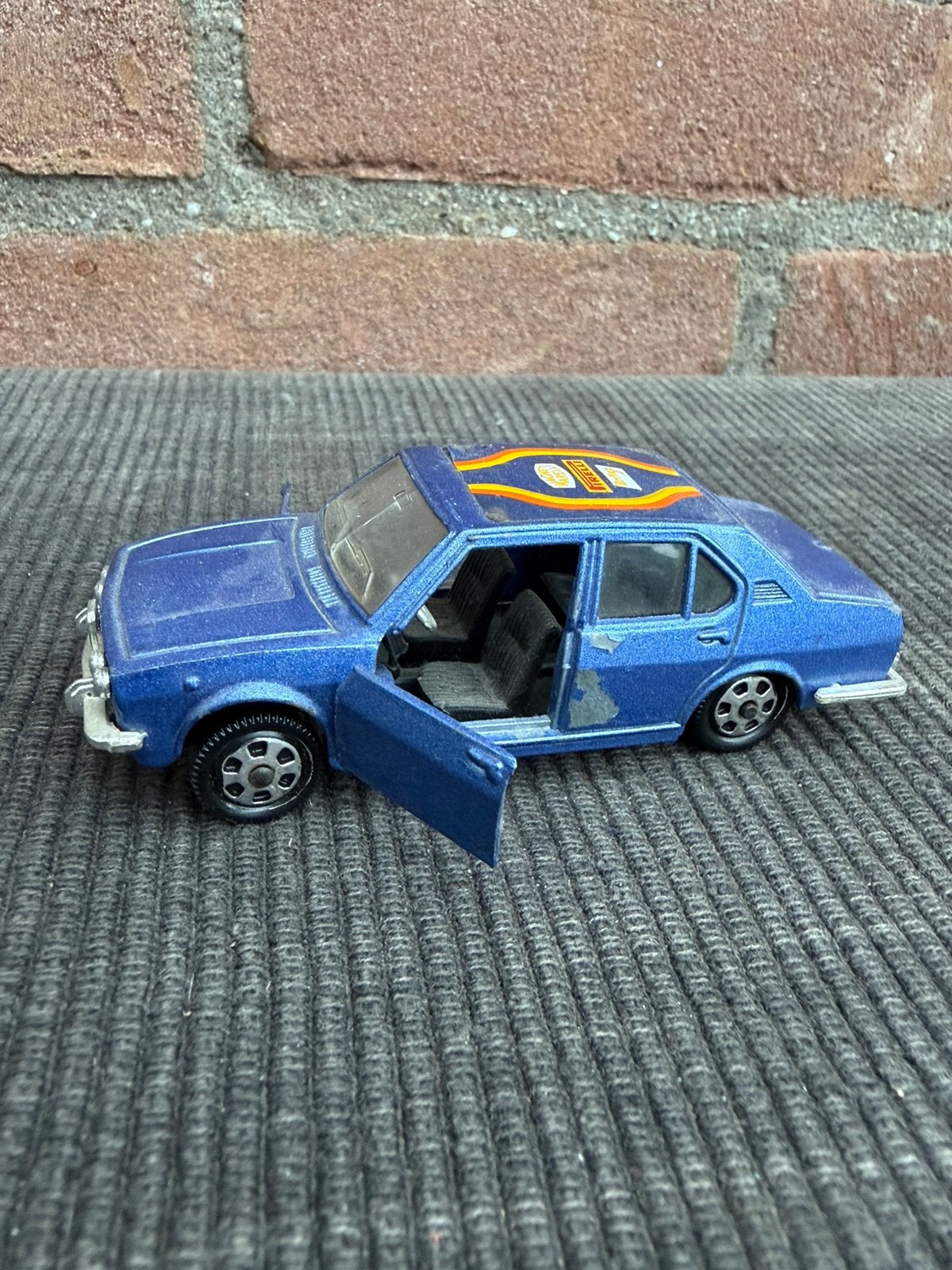 1:43 Mebetoys Alfa Romeo Alfetta **opknappertje**, Ophalen of Verzenden, Gebruikt, Auto, Overige merken