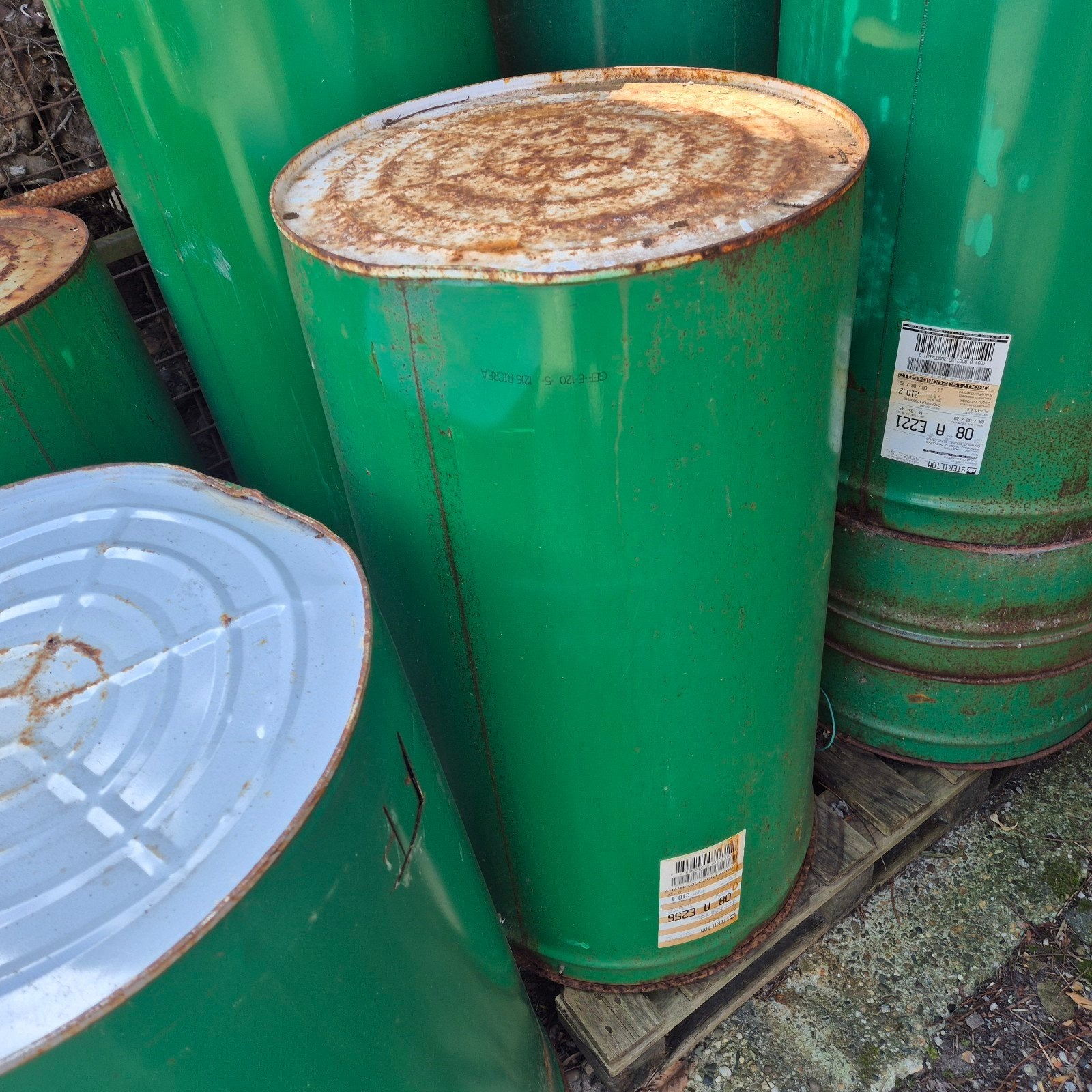 vuurton brandton olievaten  15 euro, Tuin en Terras, Regentonnen, 150 liter of meer, Ophalen