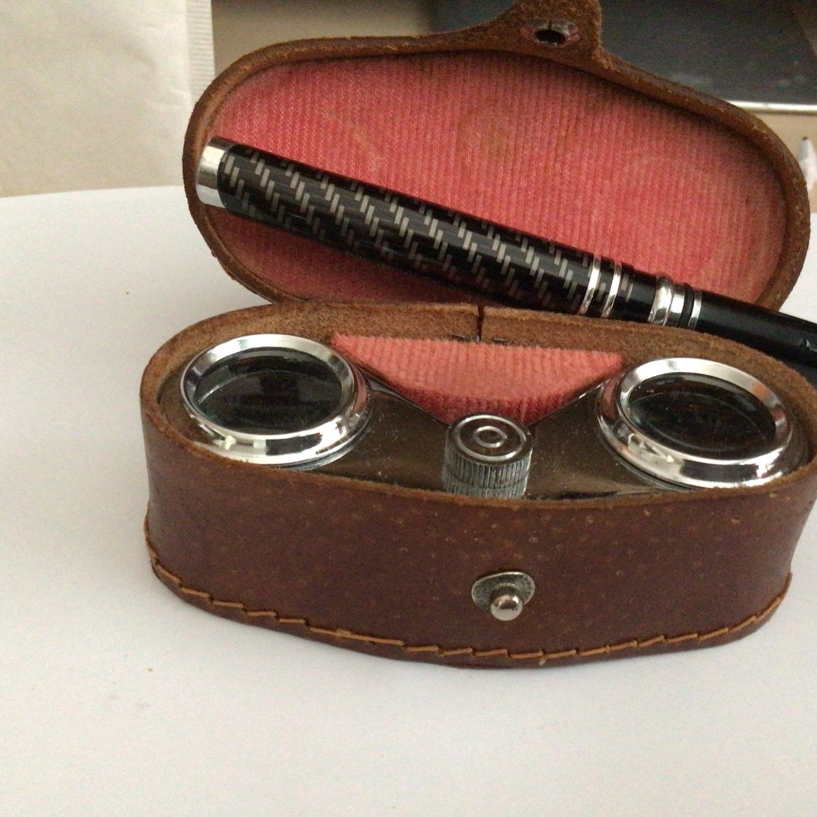 Mooie toneelkijker in leren etui, 2.5x vergroting, Gebruikt, Verzenden, Minder dan 8x, Overige typen