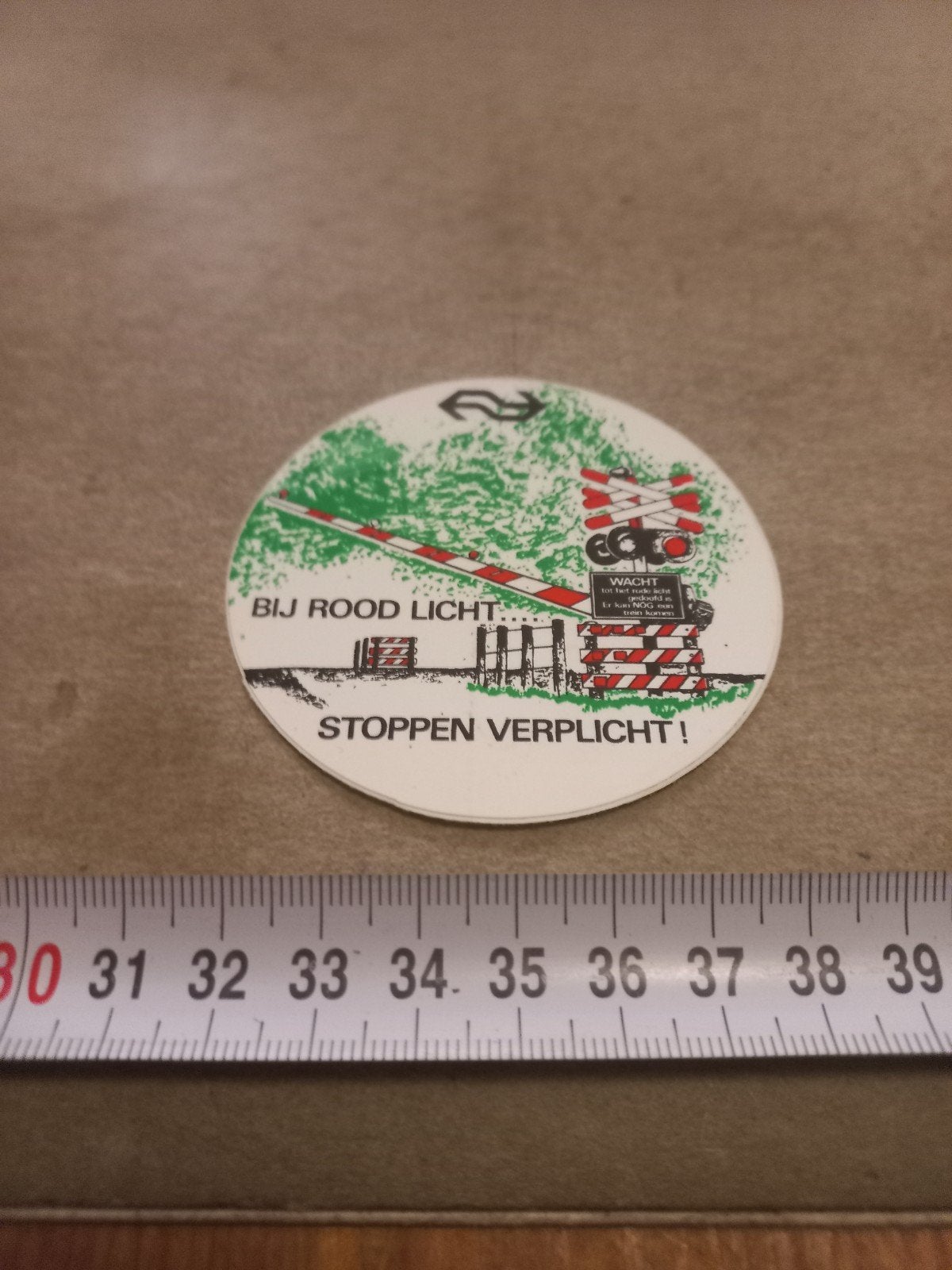 Vintage NS Spoorwegovergang Sticker - Bij Rood Licht Stoppen, Verzamelen, Ophalen of Verzenden, Gebruikt, Overige typen