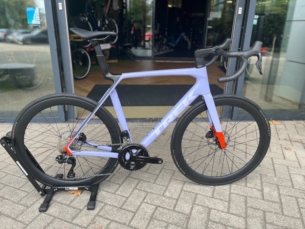 NIEUW Trek Madone SL6 Gen8 Shimano 105 Di2 Large, 28 inch, Carbon, Nieuw, Meer dan 20 versnellingen