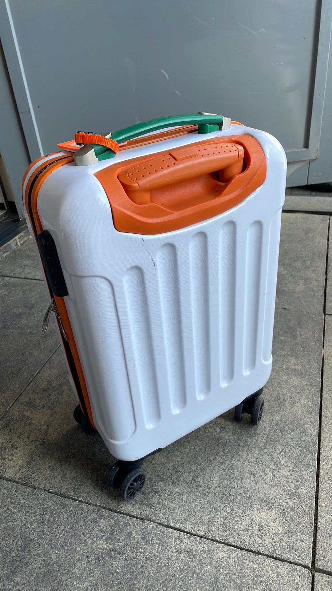Postcodeloterij koffer, 50 tot 60 cm, Hard kunststof, Zo goed als nieuw, 35 tot 45 cm