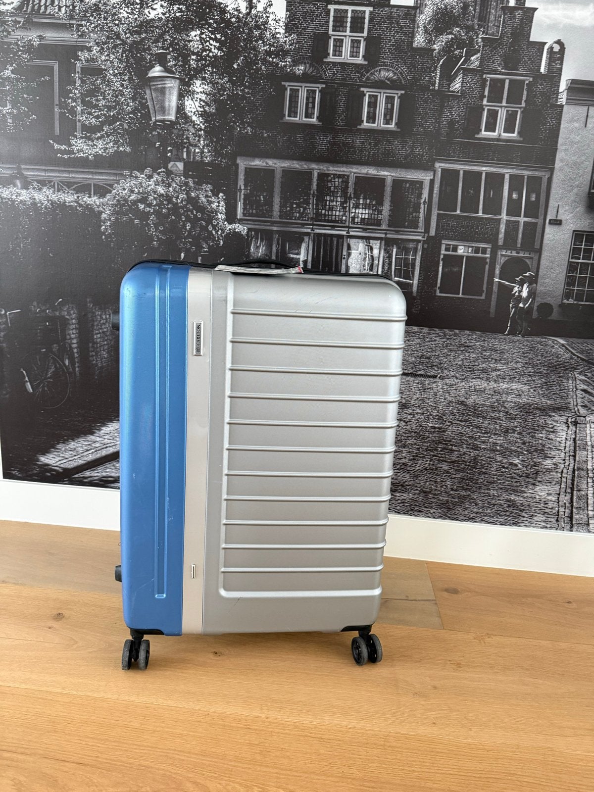 koffer met wieltjes 75x50x30/ carlton, Sieraden, Tassen en Uiterlijk, Koffers, Ophalen, Hard kunststof, 45 tot 55 cm, Slot