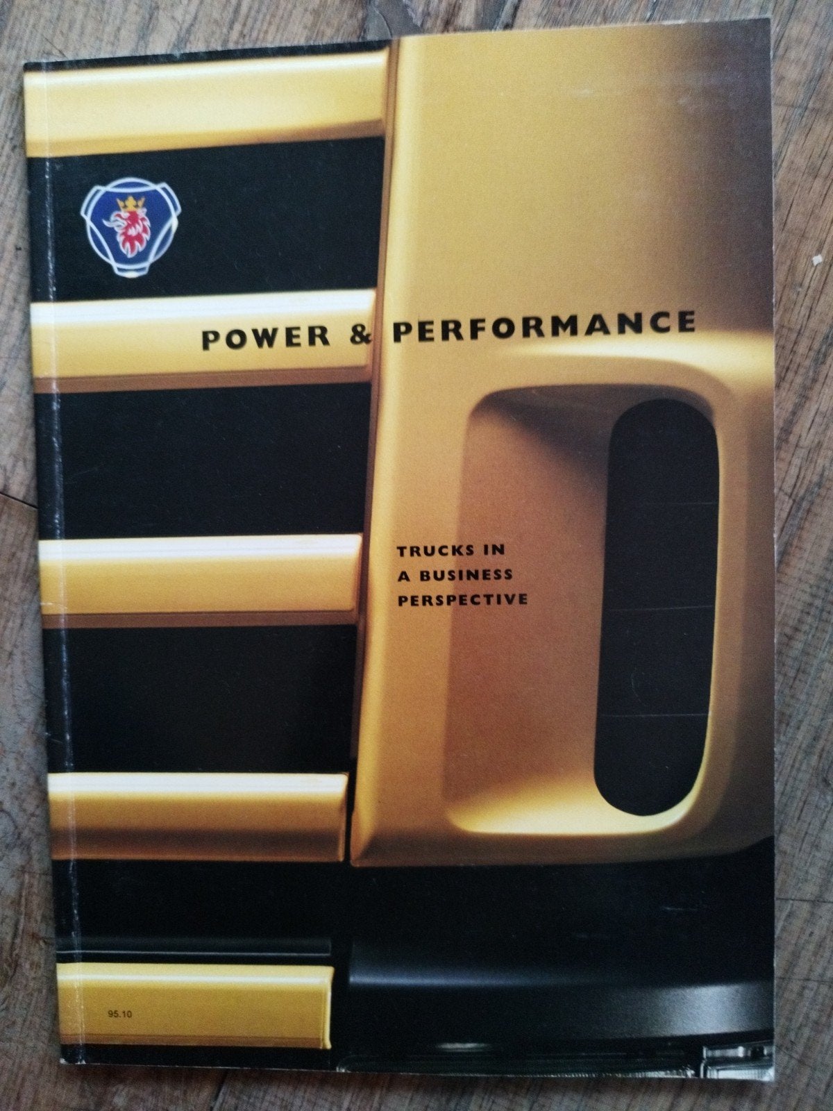 Scania Power & Performance: Trucks in a Business Perspective, Ophalen of Verzenden, Zo goed als nieuw, Scania