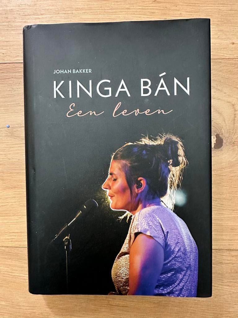 Kinga Bán: Een leven - Johan Bakker (biografie), Boeken, Ophalen of Verzenden, Zo goed als nieuw, Religie
