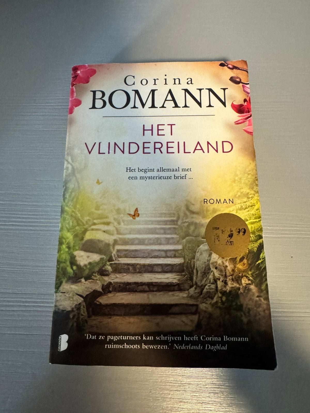 Het Vlindereiland Corina Bomann, Boeken, Chicklit, Ophalen of Verzenden, Gelezen