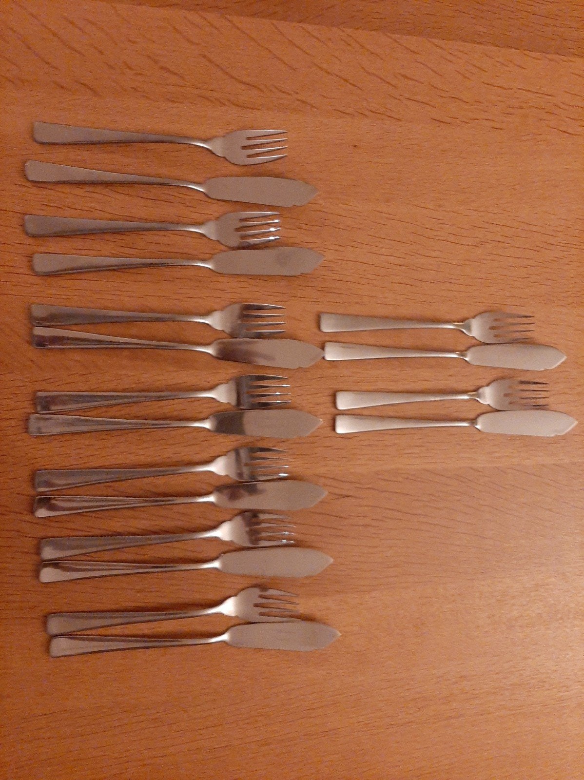 Sola Constance visbestek set - 9 messen en 9 vorken, Antiek en Kunst, Ophalen