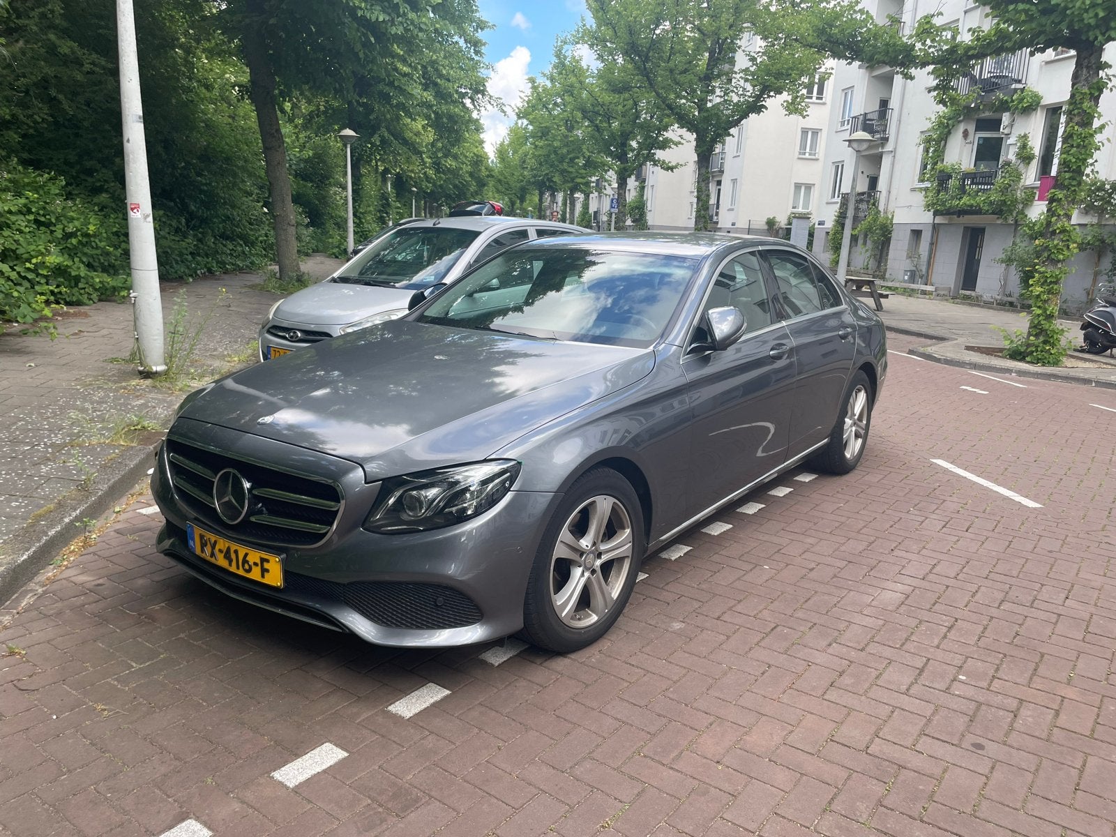 Mercedes-Benz E-Klasse E220 d 194pk 9G-TRONIC 2017 Grijs, Auto's, Mercedes-Benz, Automaat, Achterwielaandrijving, 4 cilinders