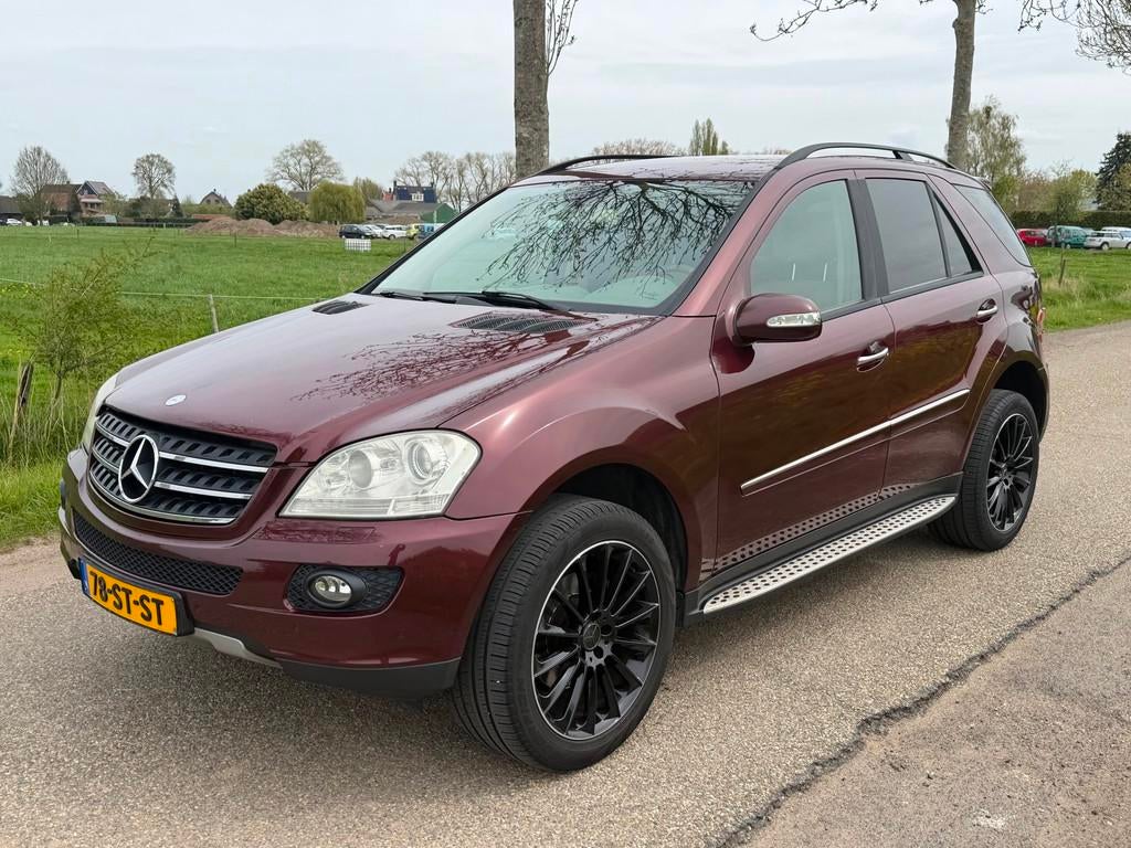 Mercedes-Benz M-klasse ML 350 4 Matic APK 06-2027 AUT Leder, Auto's, Mercedes-Benz, Automaat, Gebruikt, Beige, 2035 kg