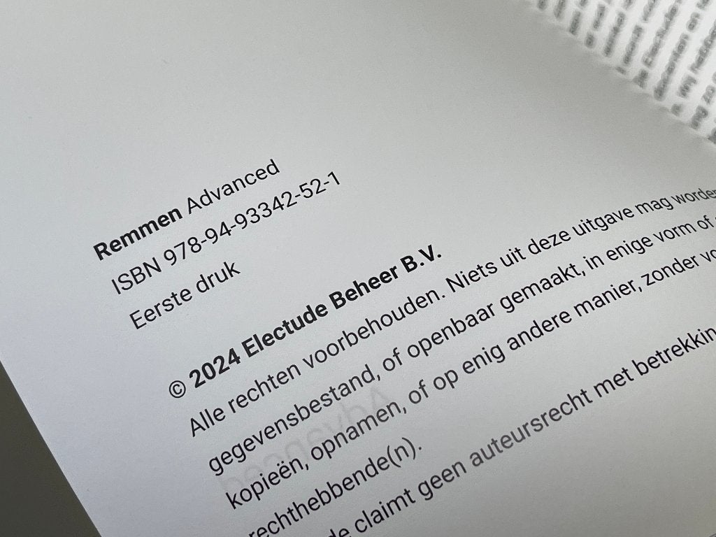 2 auto studieboeken Electude (Remmen en Chassis) 2024  Nieuw, Ophalen of Verzenden, Zo goed als nieuw, Algemeen