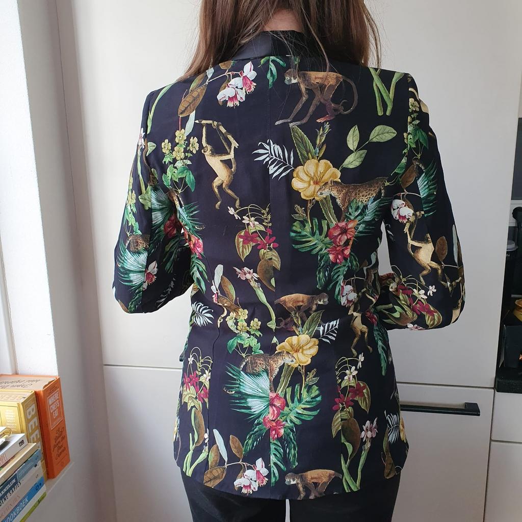 Nieuwe getailleerde zwarte blazer met jungle print Sissy Boy, Maat 38/40 (M), Zwart, Ophalen of Verzenden, Zo goed als nieuw