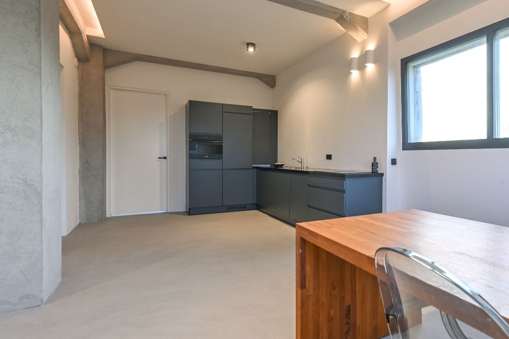 GEMEUBELD APPARTEMENT TE HUUR WATERTOREN IJMUIDEN, Direct bij eigenaar, 2 kamers, 81 m², Appartement