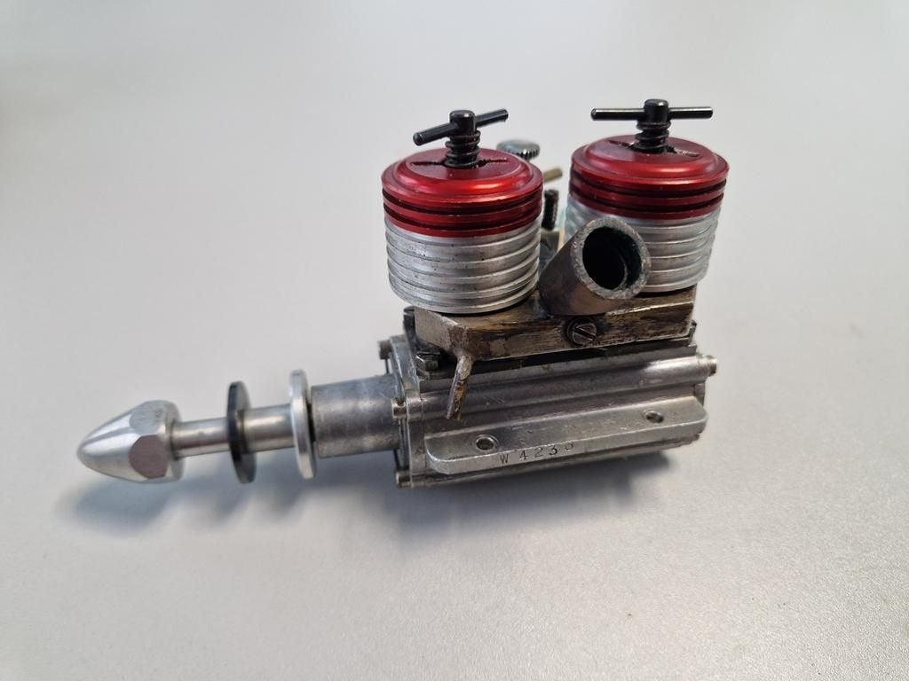 Vintage Taplin Twin 7cc Mk.1 Modelmotor (1959-1962), Overige merken, 1:50 of kleiner, Ophalen of Verzenden, Zo goed als nieuw