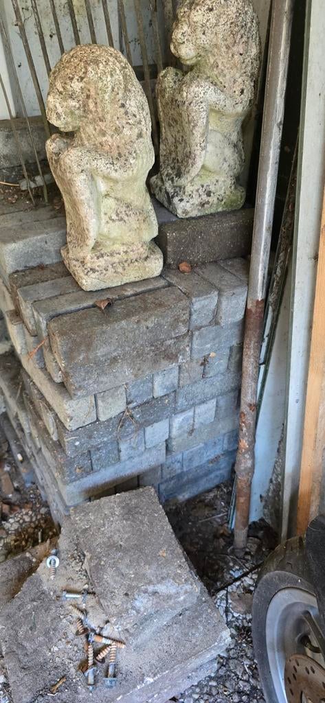 Gratis af te halen: Gebruikte betontegels/klinkers, Tuin en Terras, Grind, Keien en Split, Overige materialen, Gebruikt, Overige typen
