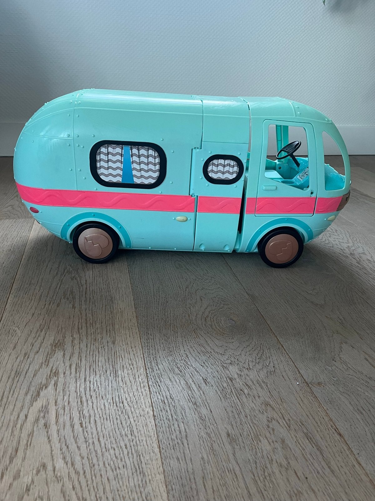 L.O.L. Surprise! 4-in-1 Glamper Camper, Ophalen, Gebruikt