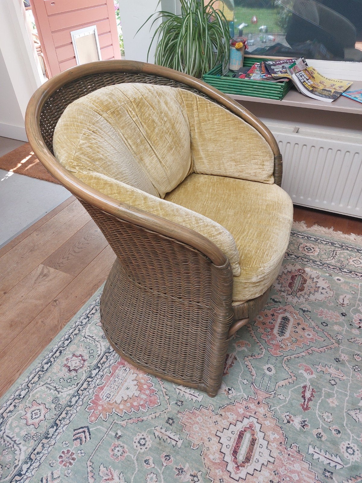 Vintage rotan fauteuil met geel kussen, Ophalen, Gebruikt, Overige kleuren, Vintage