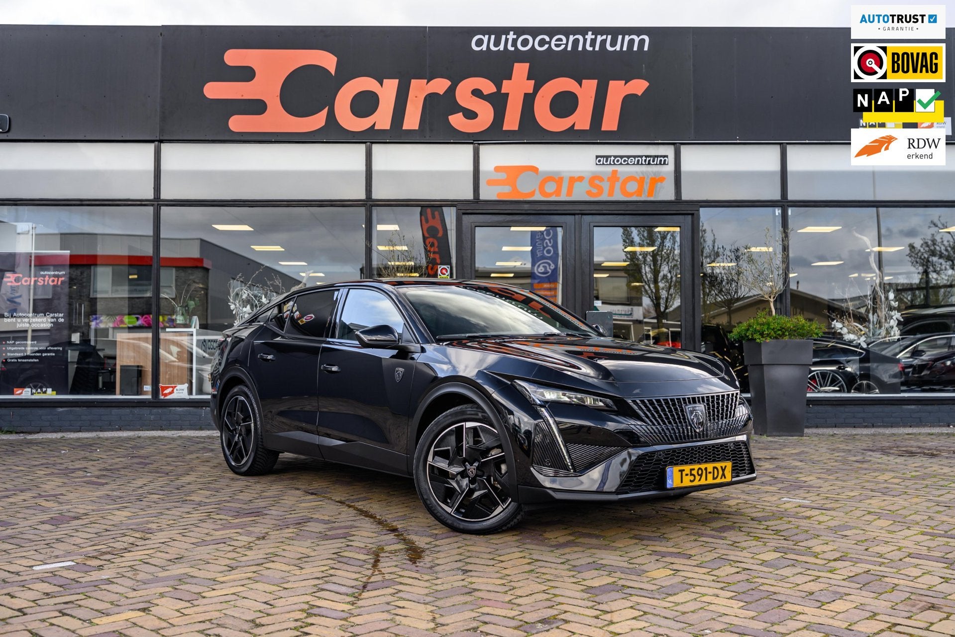 Peugeot 408 1.6 HYbrid GT 180 EAT8|Car-Play|Camera|191 PK, Gebruikt, 4 cilinders, 150 pk, Zwart