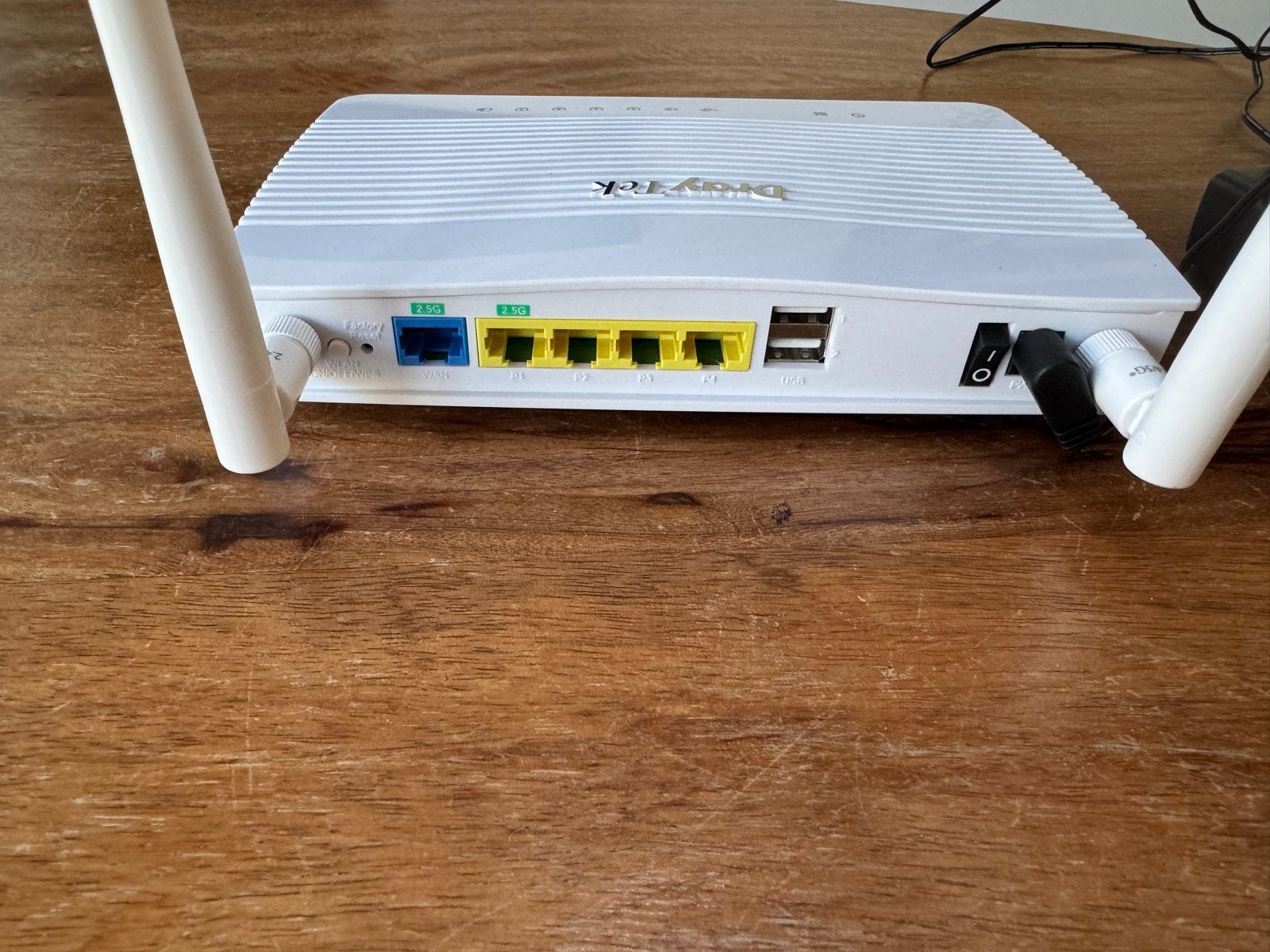 DrayTek Router 2136ax, Computers en Software, Routers en Modems, Ophalen of Verzenden, Zo goed als nieuw, Router