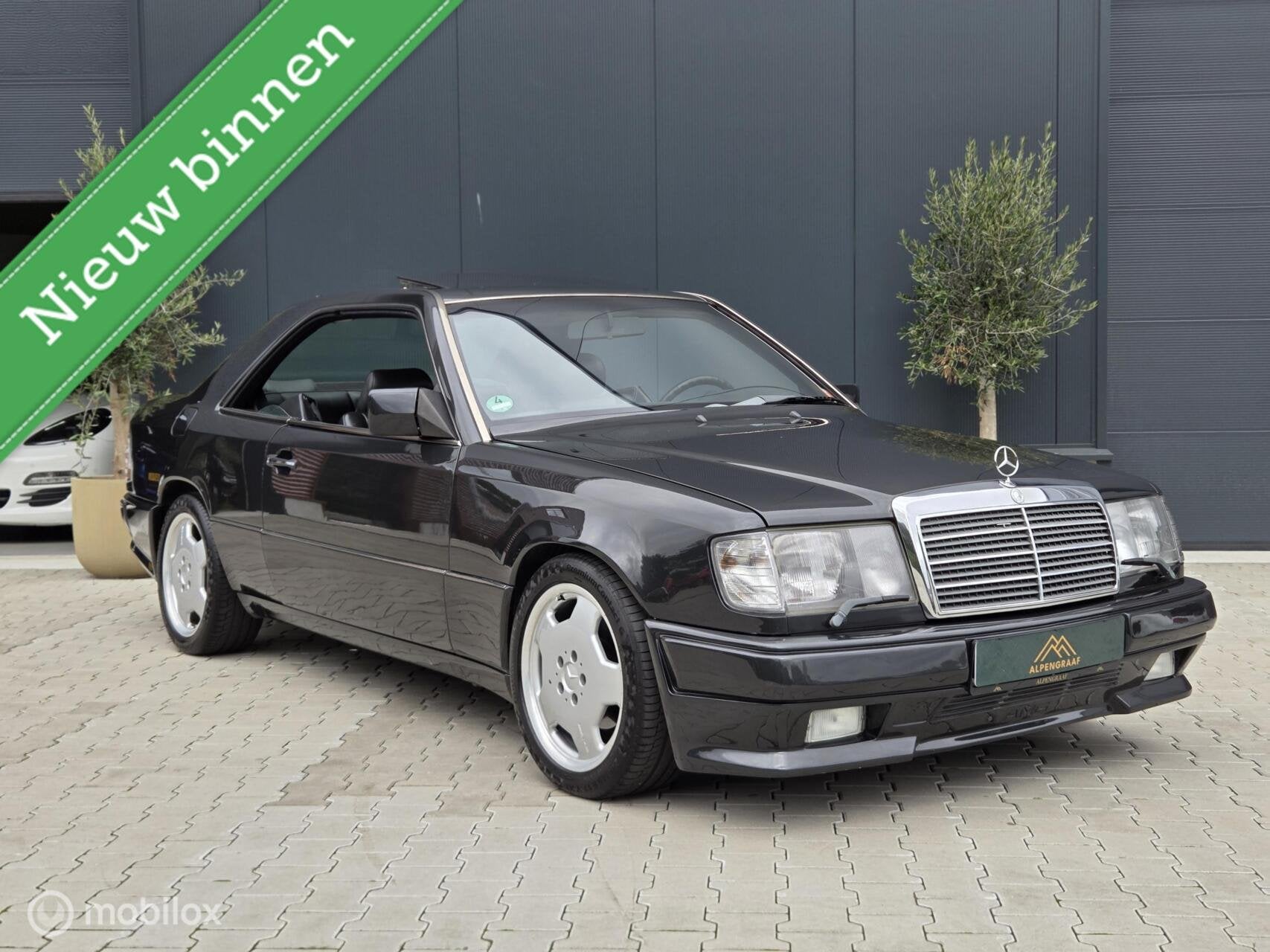 Mercedes 300 CE AMG W124 Schuifdak|Leder|Cruisecontrol|Airco, Auto's, Automaat, Achterwielaandrijving, Overige modellen, 179 pk
