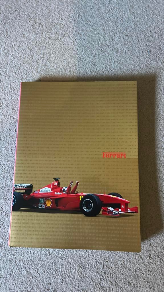 Ferrrari jaarboek 2000, Onbekend, Ophalen of Verzenden, Zo goed als nieuw, Ferrari