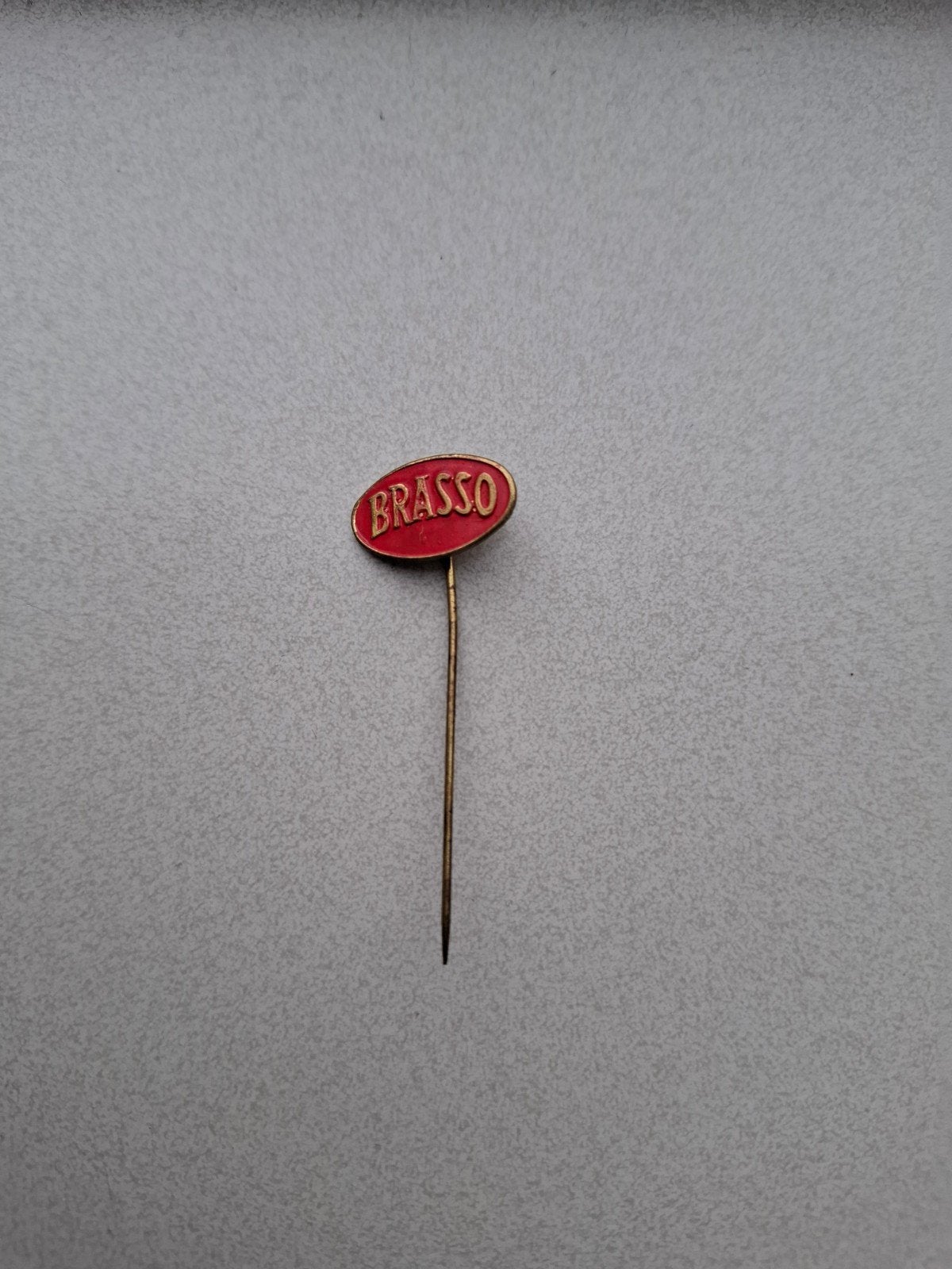 Vintage speldje pin prikker steekspeld BRASSO, Ophalen of Verzenden