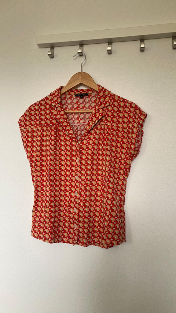 King Louie Blouse met Retro Print - Maat M, Kleding | Dames, Blouses en Tunieken, Ophalen of Verzenden, Zo goed als nieuw, Maat 38/40 (M)