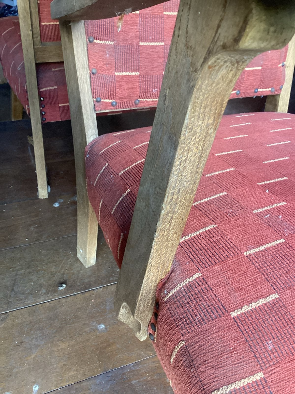 Vintage houten stoelen met rode stoffen bekleding, Ophalen