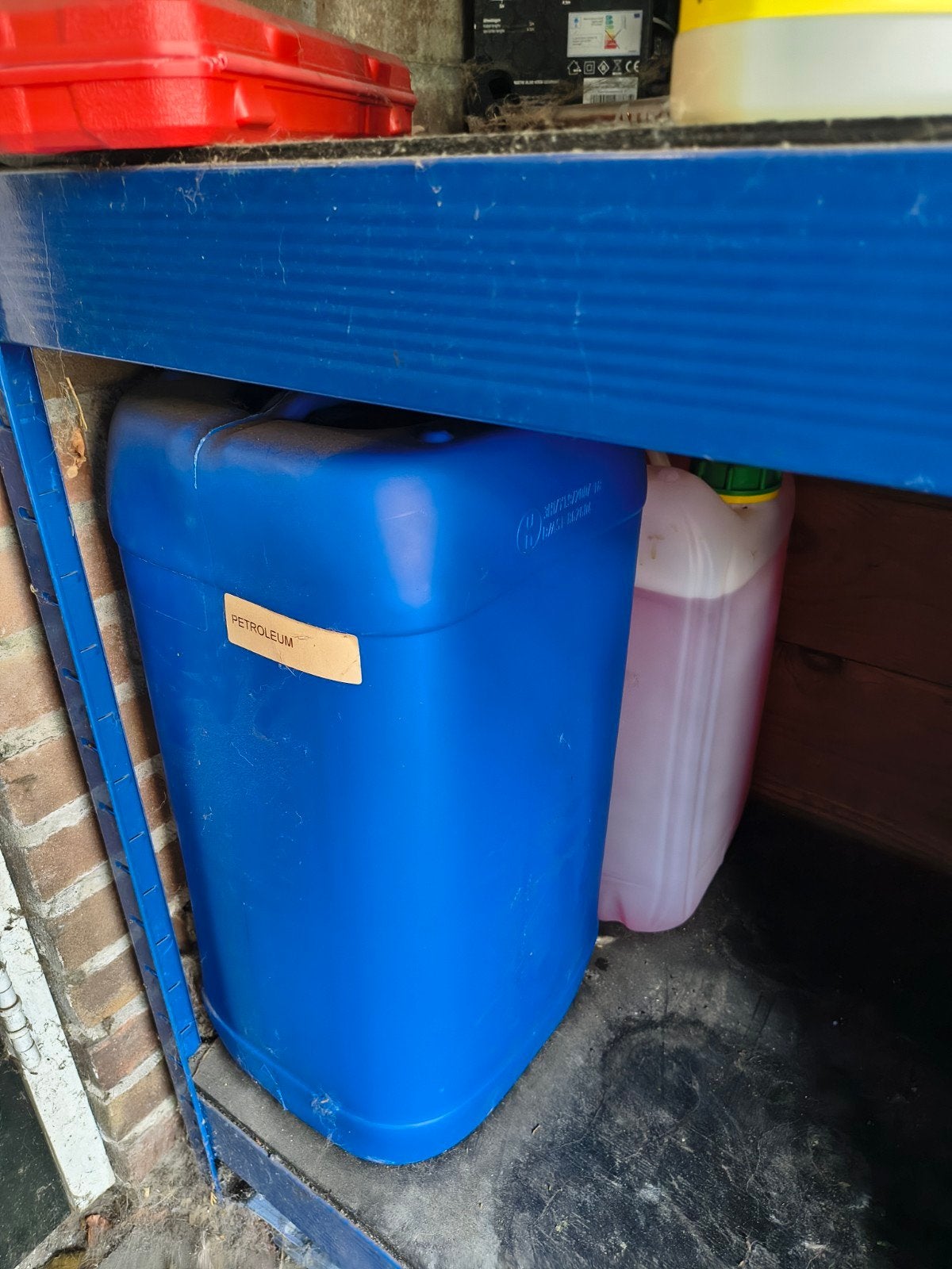 Petroleum in kannen - 220 liter, Ophalen
