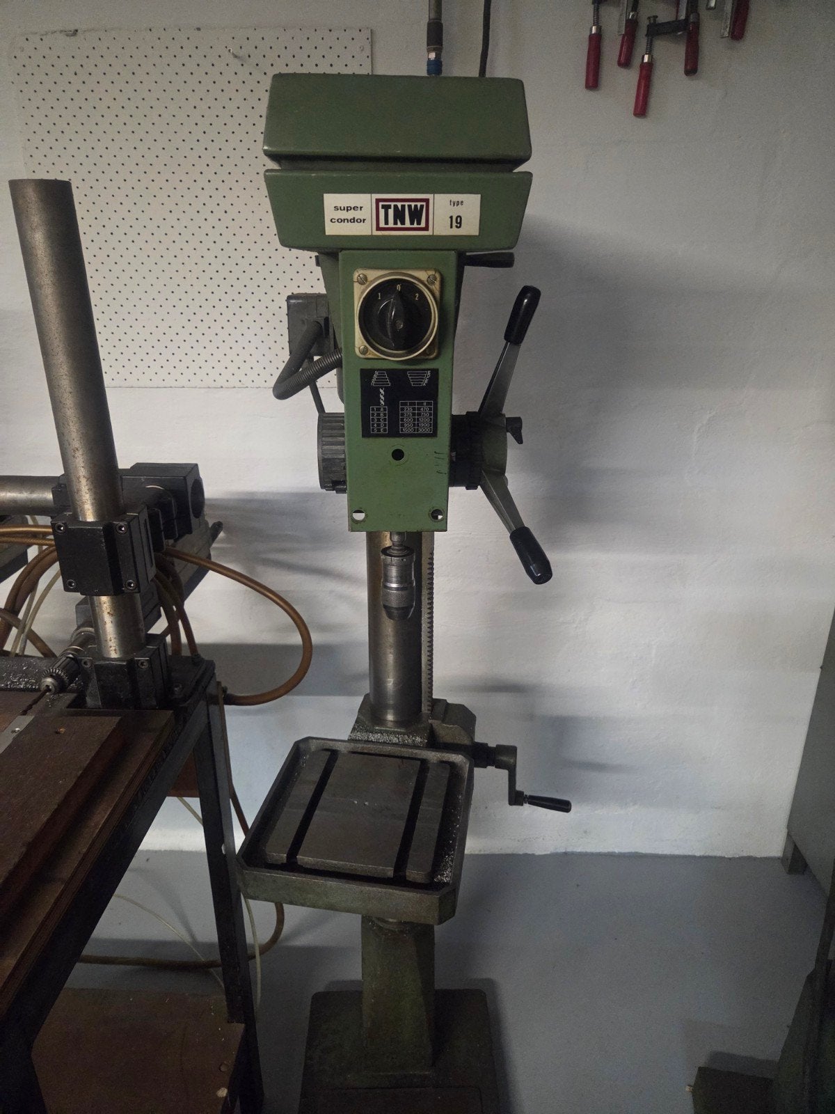 Kolomboormachine TNW Super Condor type 19 - 400V, Ophalen, Gebruikt, 600 watt of meer, Kolomboormachine