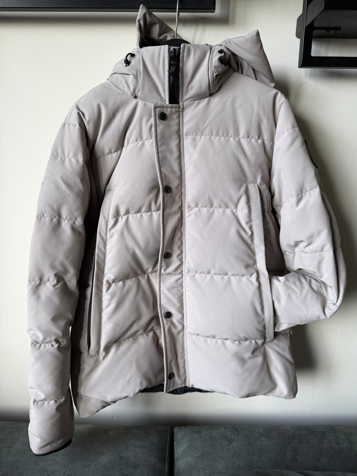 Canada Goose Wyndham Parka Black Disc - Winterjas, Ophalen of Verzenden, Zo goed als nieuw, Maat 48/50 (M), Beige